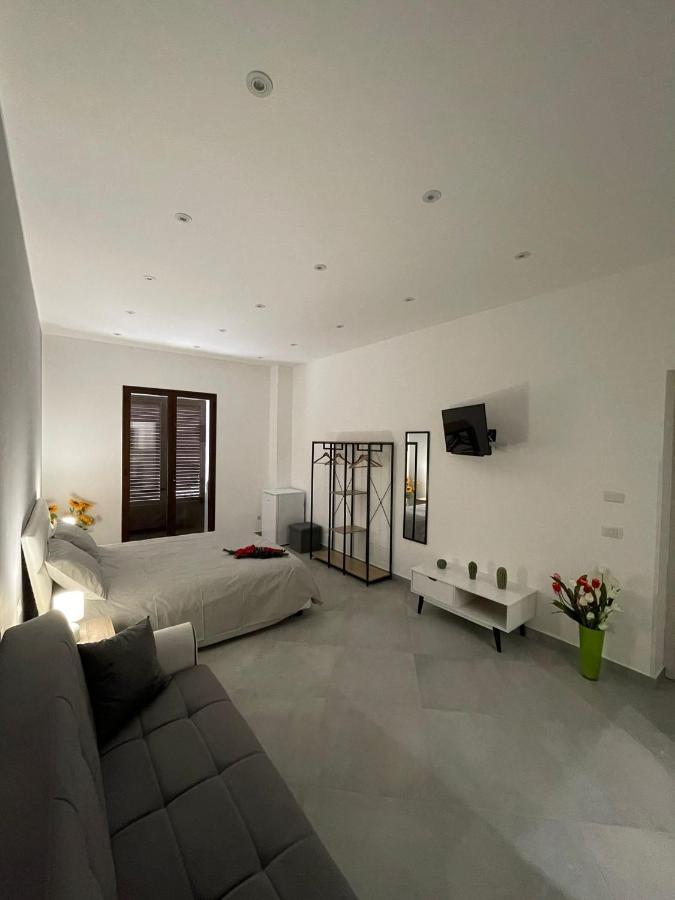 Baron'S Suites Palermo Esterno foto
