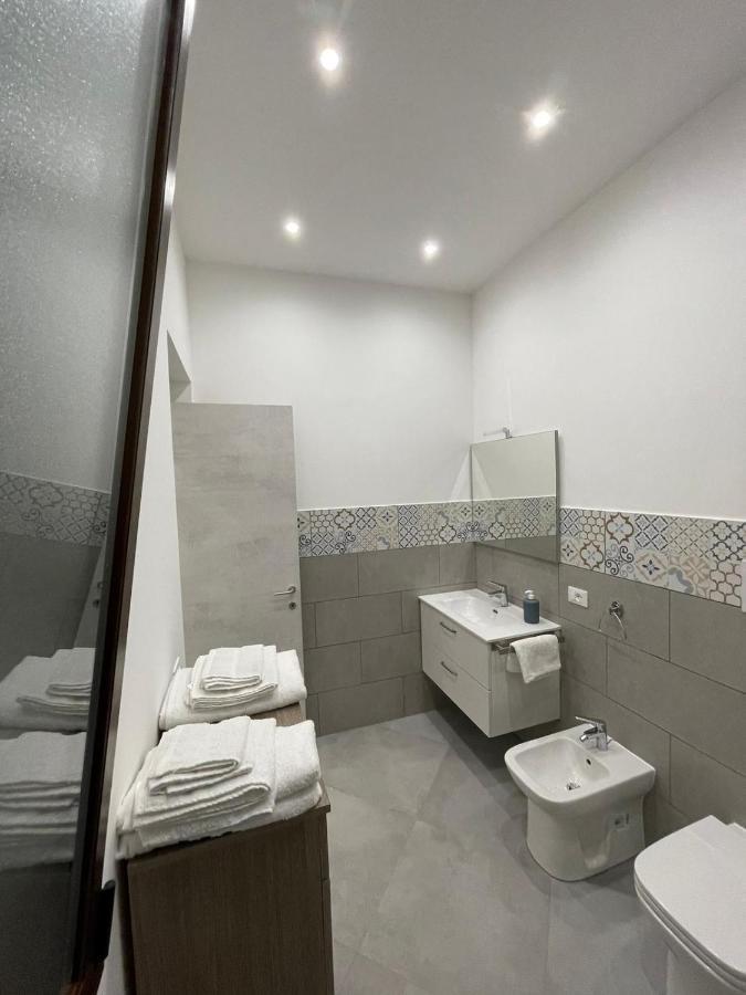 Baron'S Suites Palermo Esterno foto