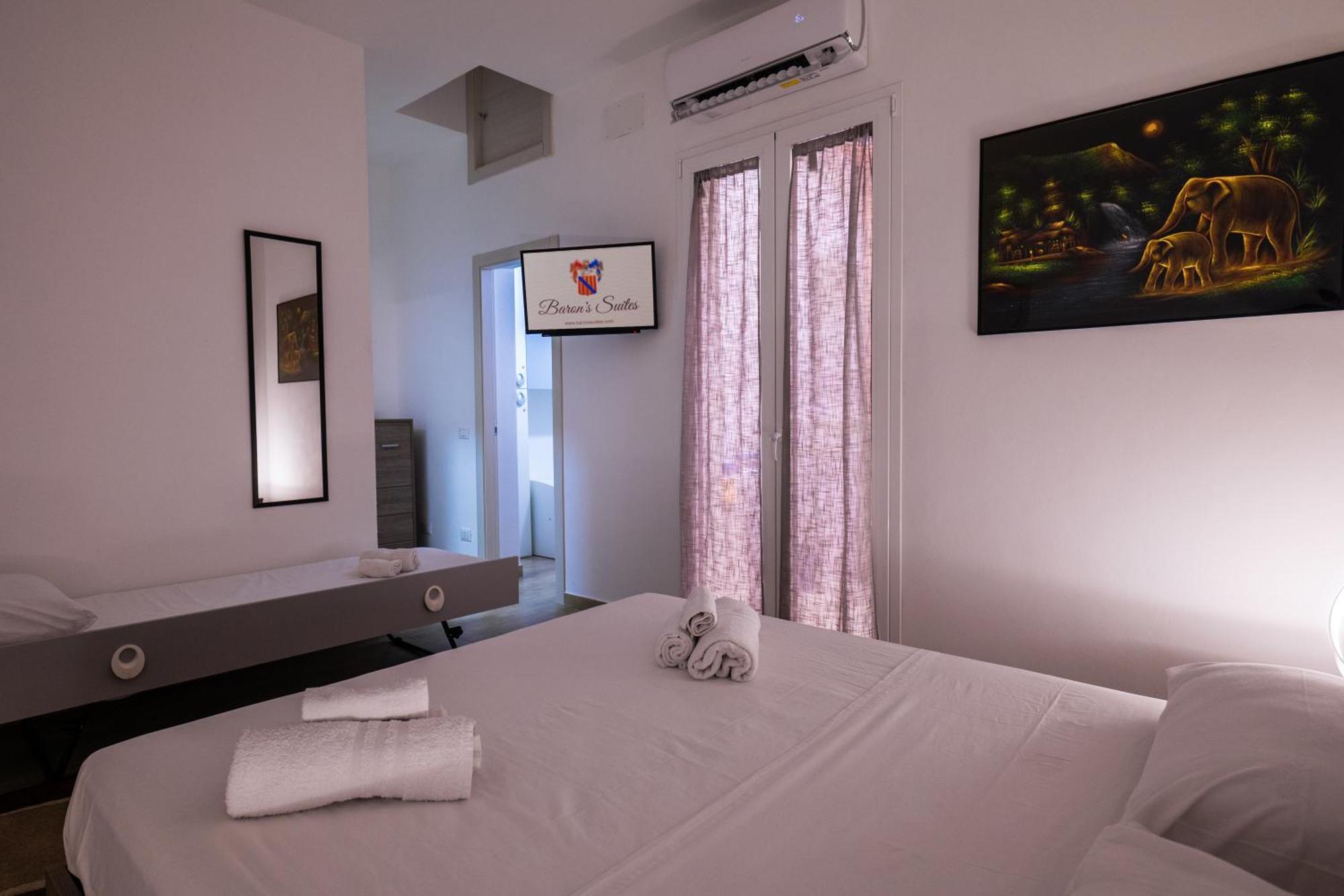 Baron'S Suites Palermo Esterno foto